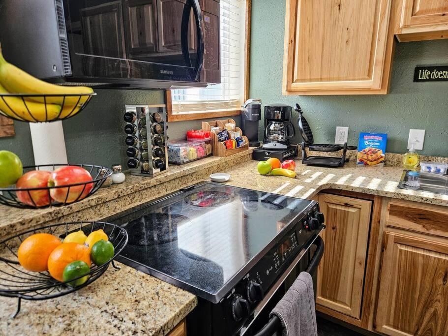 Private Cabin- Breakfast - Double Tub - 75In Tv - Sup - Washer Dryer - Bbq West Point Exterior foto